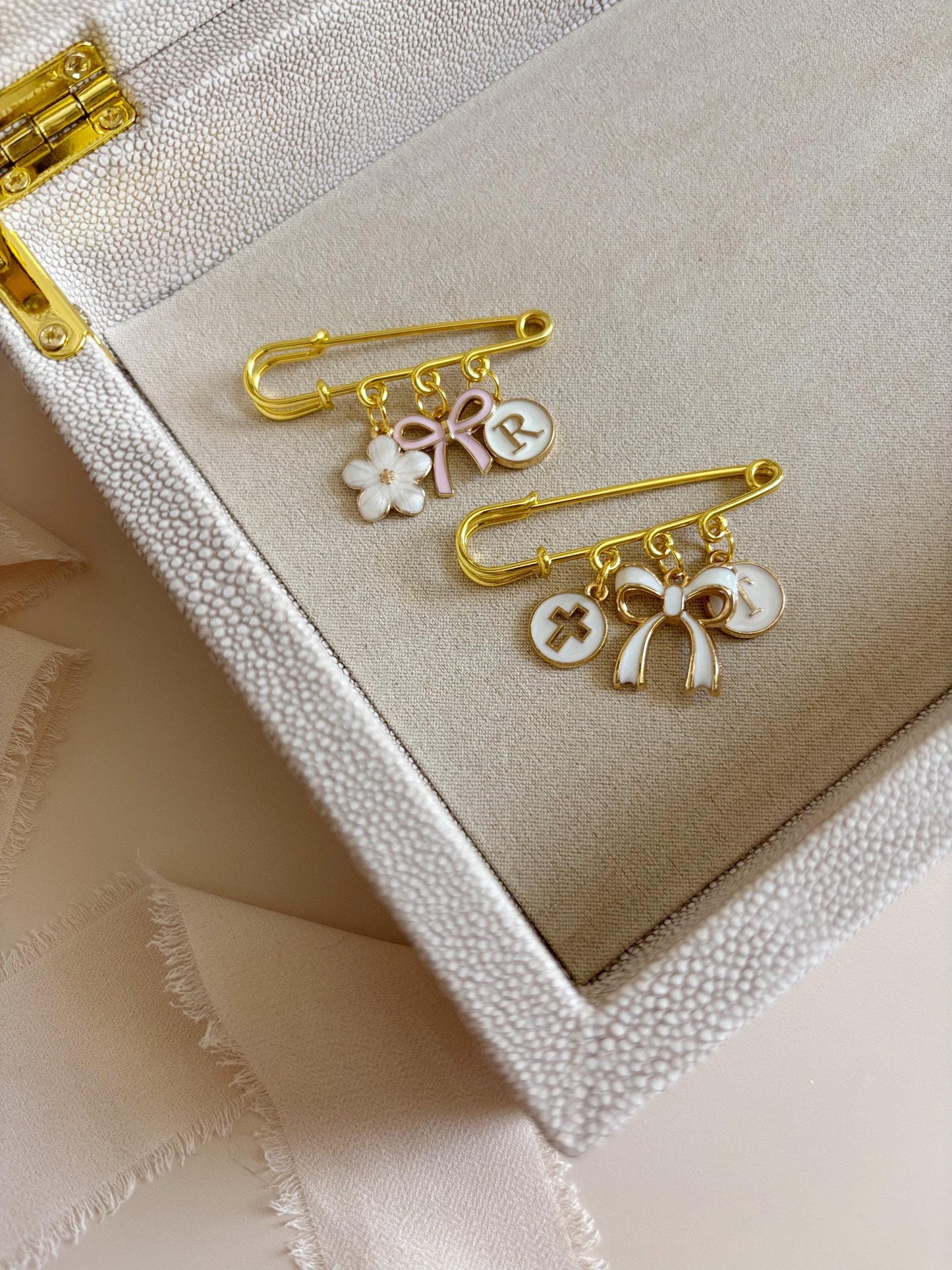 Personalized Baby Keepsake Gift Newborn Protection Pin Baby Christening Gift Baptism Gift for Baby Safety Pin Brooch Custom Protection Pin