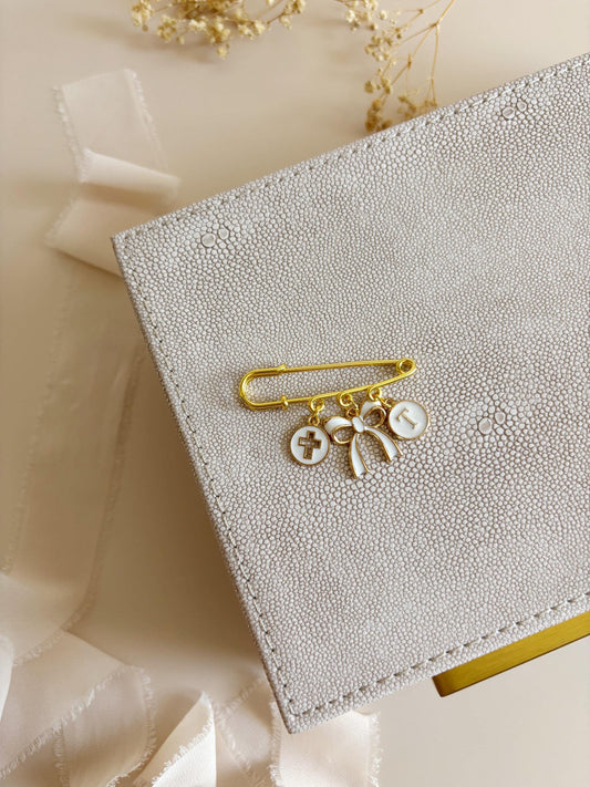 Personalized Baby Keepsake Gift Newborn Protection Pin Baby Christening Gift Baptism Gift for Baby Safety Pin Brooch Custom Protection Pin