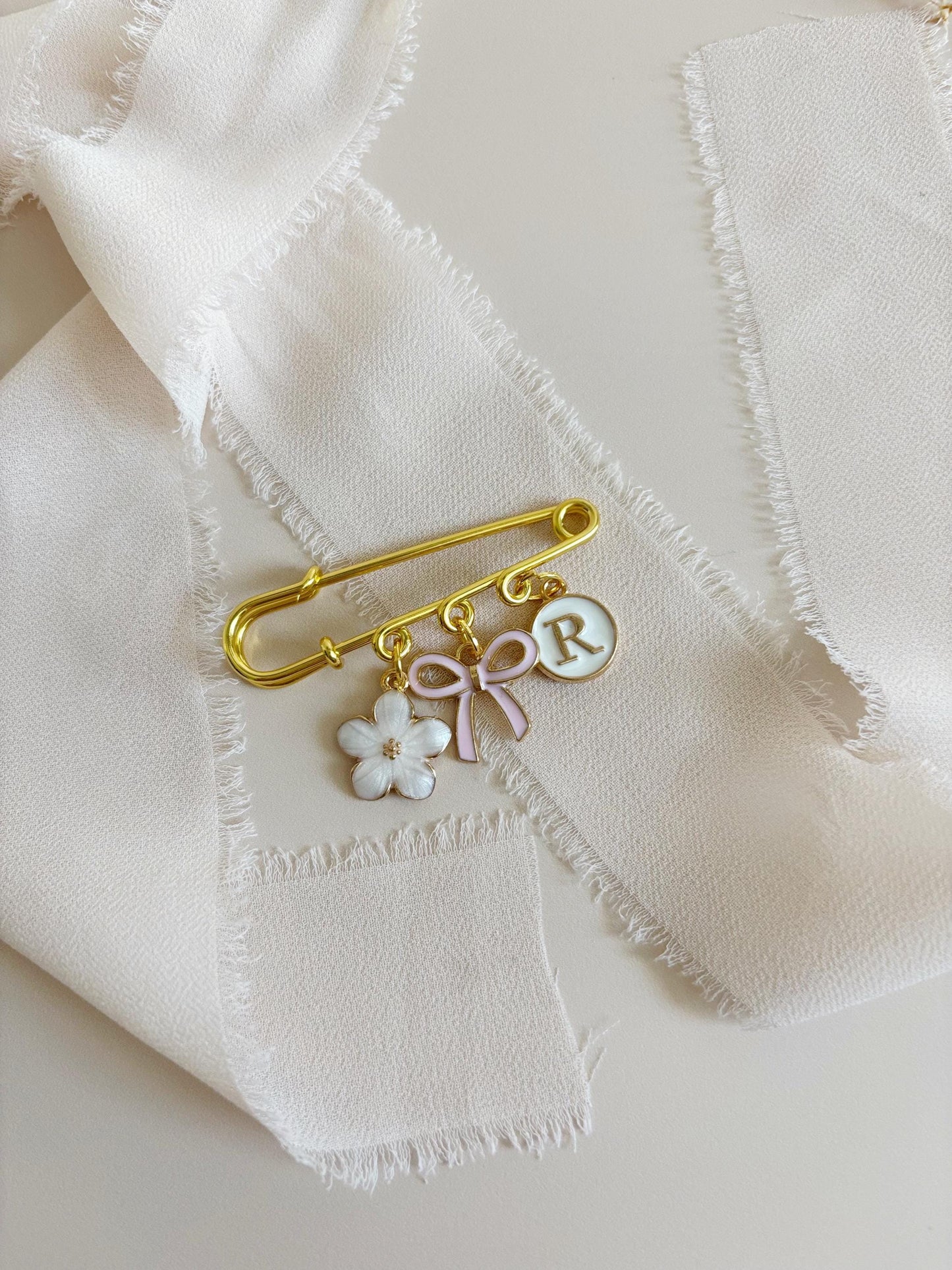Personalized Baby Keepsake Gift Newborn Protection Pin Baby Christening Gift Baptism Gift for Baby Safety Pin Brooch Custom Protection Pin