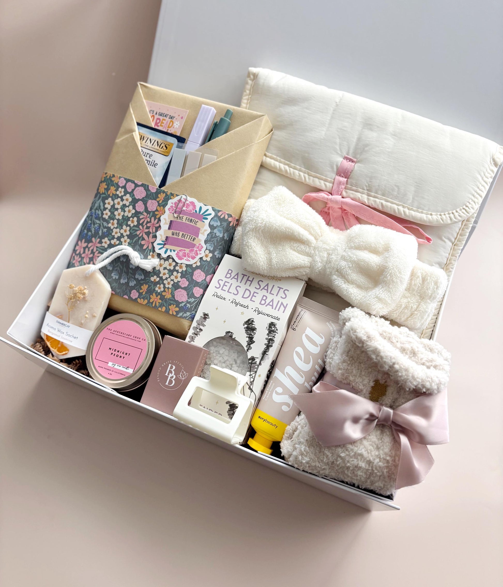 Romantasy Blind Date with a Book Lover Gift for Avid Reader Gift Set for Bookworm Gift Idea for Comfort Hygge Bookish Giftbox for Book Club