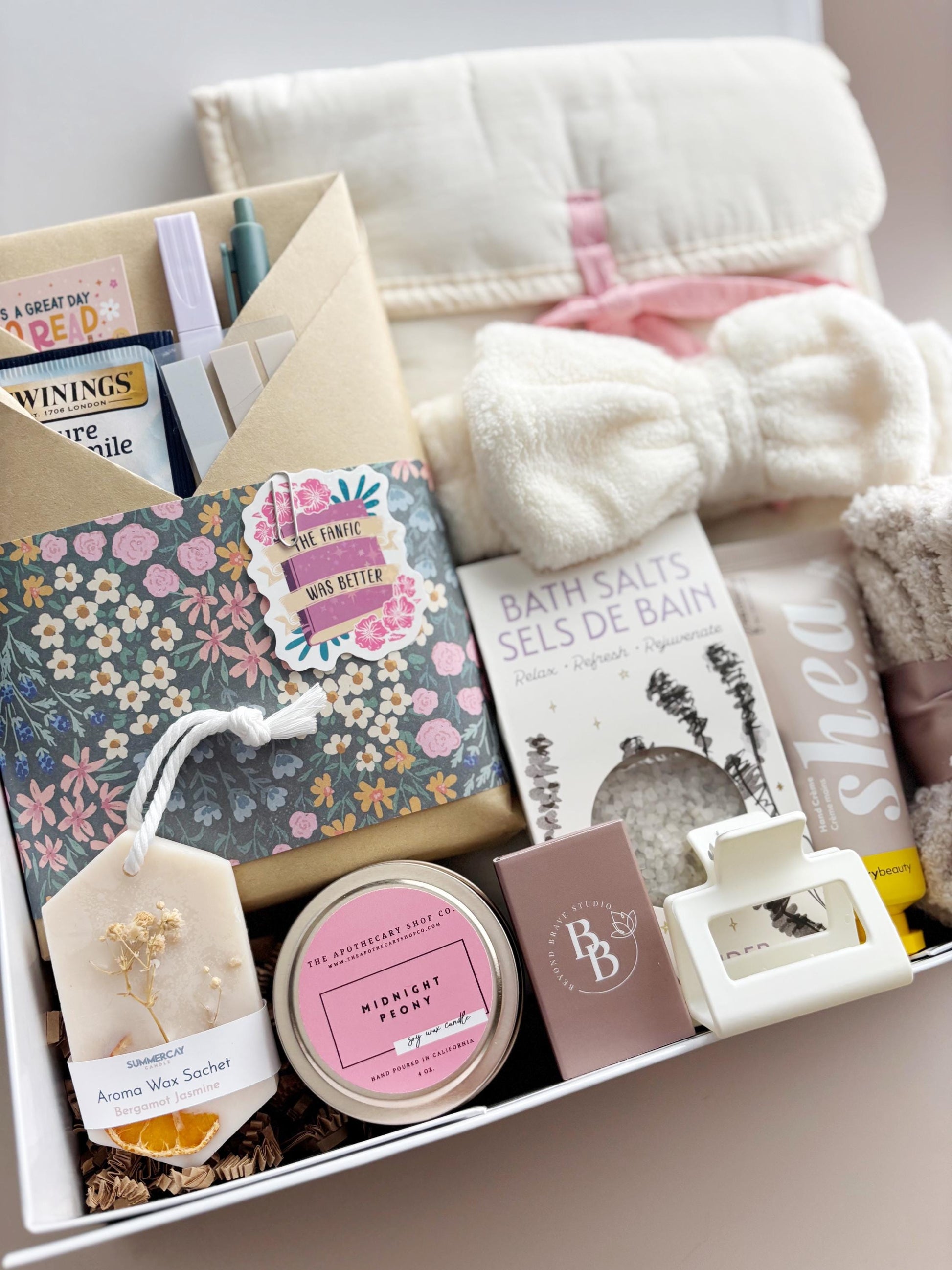 Romantasy Blind Date with a Book Lover Gift for Avid Reader Gift Set for Bookworm Gift Idea for Comfort Hygge Bookish Giftbox for Book Club