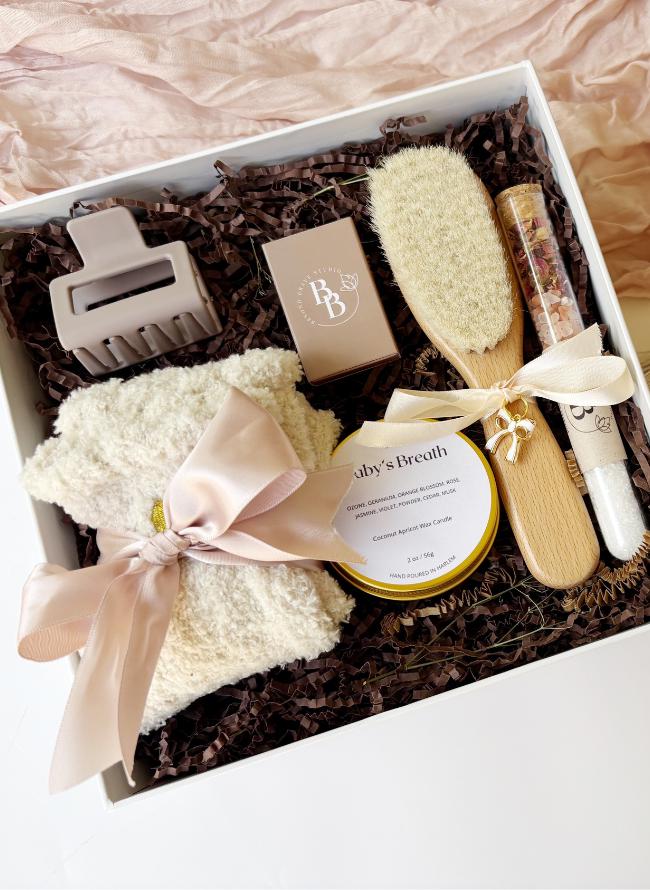 Cozy Fall Pampering Gift Set: Soy Candle & Self-Care Essentials