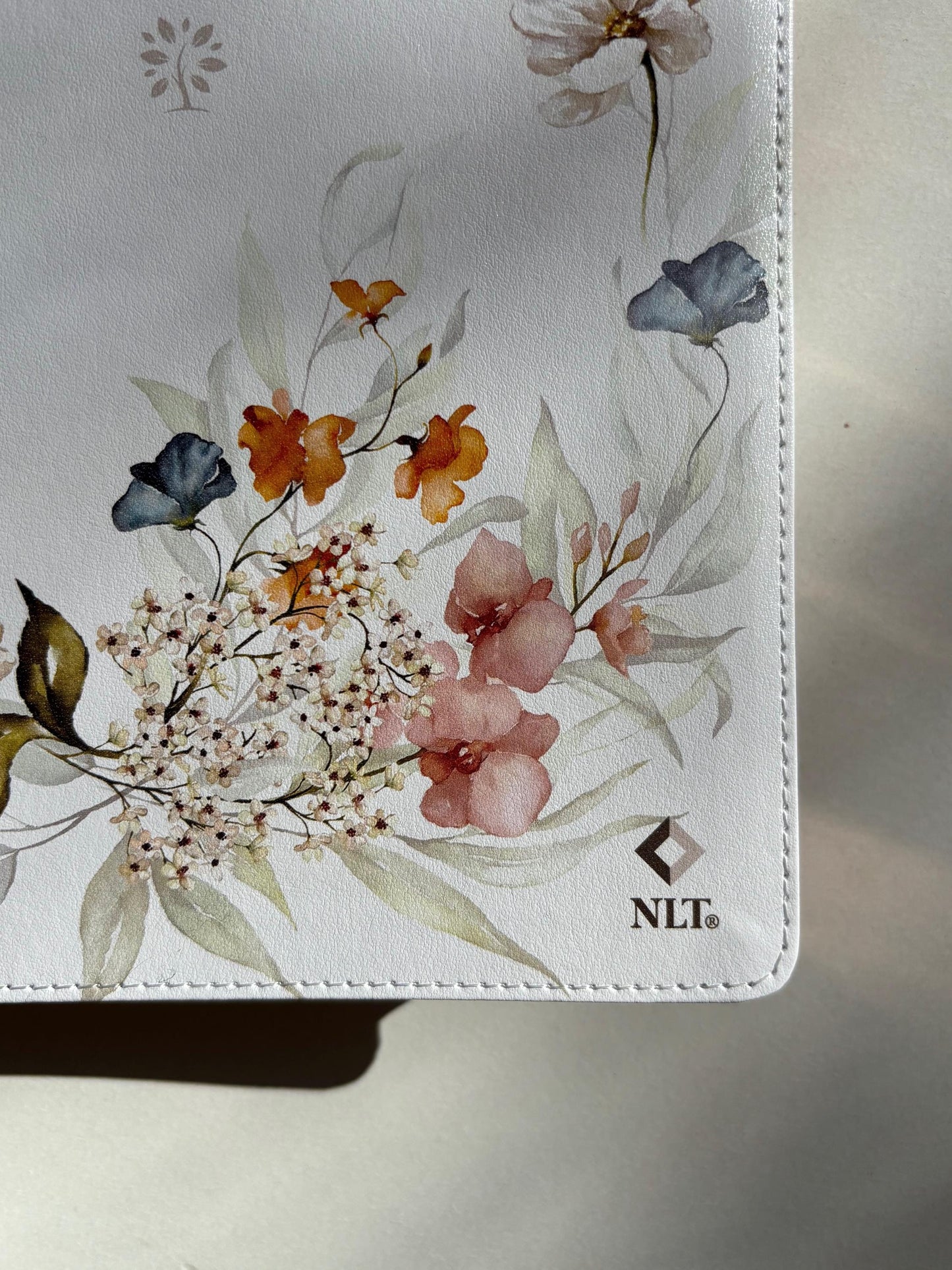 Floral NLT Tabbed Holy Bible for Gift for Christian New Living Testament Bible Study Gift for Spiritual Growth Bible Youth Group Bible