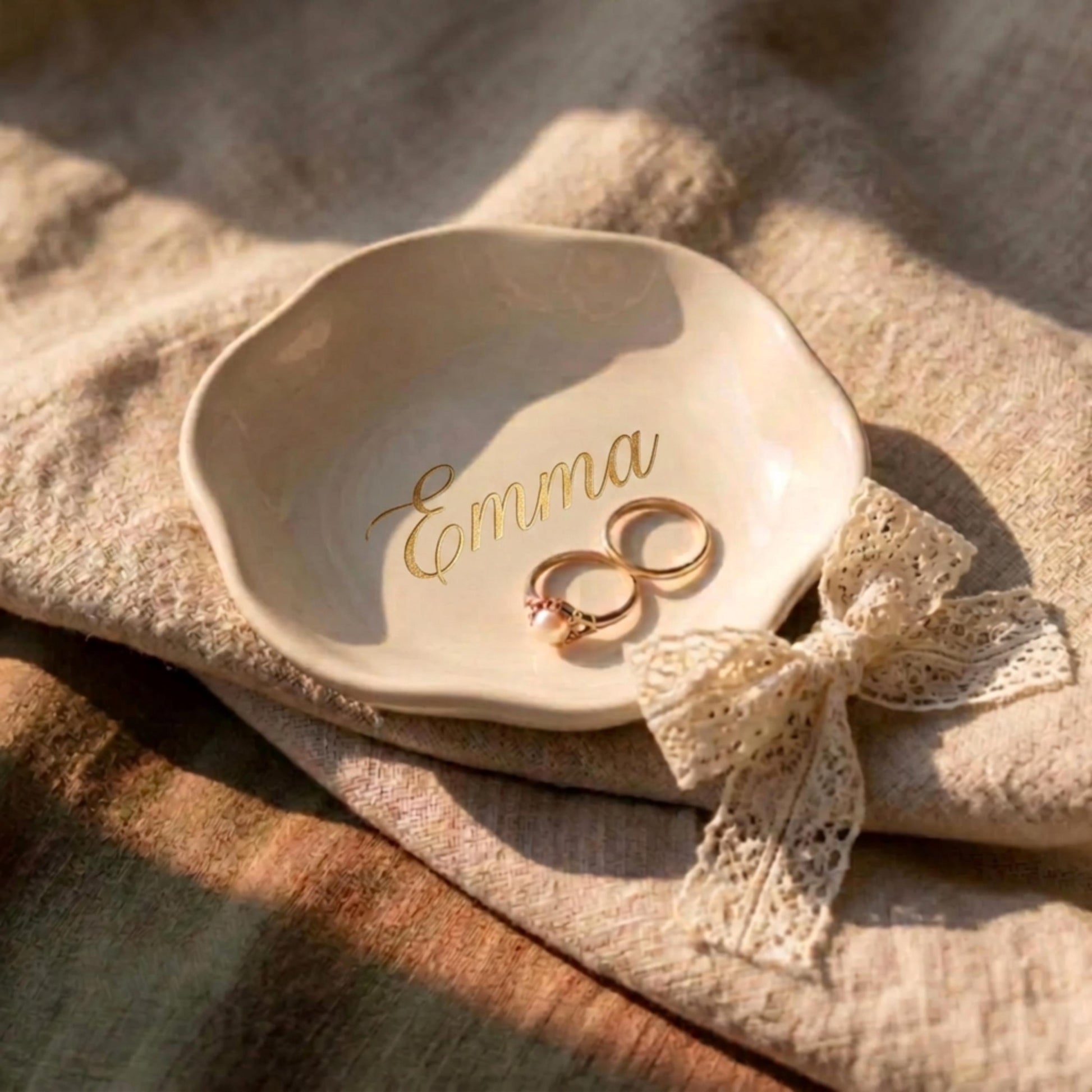 Personalized Ceramic Jewelry Trinket Ring Dish Custom Ceramic Initials Earring Jewelry Tray Nightstand Small Catchall Wedding Ring Storage