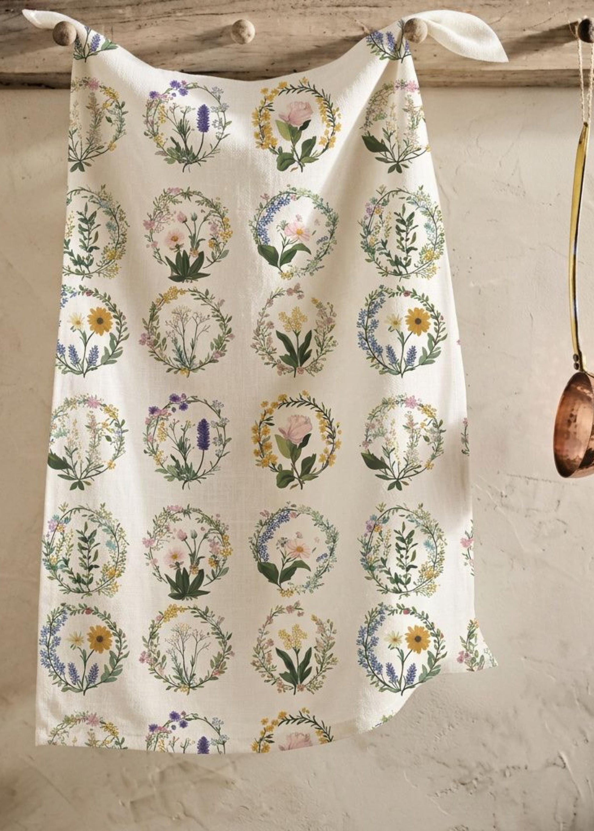 Gift for Hostess Tea Towel Kitchen Botanical Print Floral Motif Farmhouse Style Cottage Home Housewarming Gift Vintage Design Cream Cotton