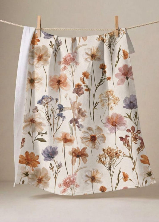 Boho Farmhouse Kitchen Towel Cottagecore Aesthetic Home Interior Floral Tea Towel Wildflower Botanical Print Pressed Flower Design Peach Pink Lavender Palette Hostess Gift Essential Entertaining Kitchen Cloth Cotton Poly Fabric 18x30 Inch