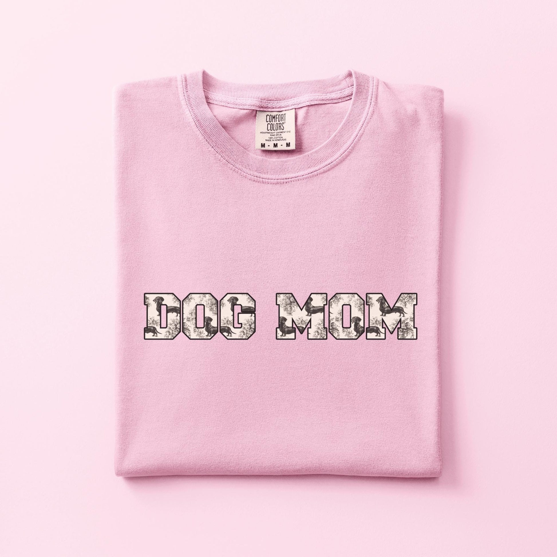 Trendy Dog Graphic Comfort Color T-shirt Wiener Dog Mom Funny Gift for Dachshund Casual Tee Oversized Garment Dyed Pet Dog Walking Shirt