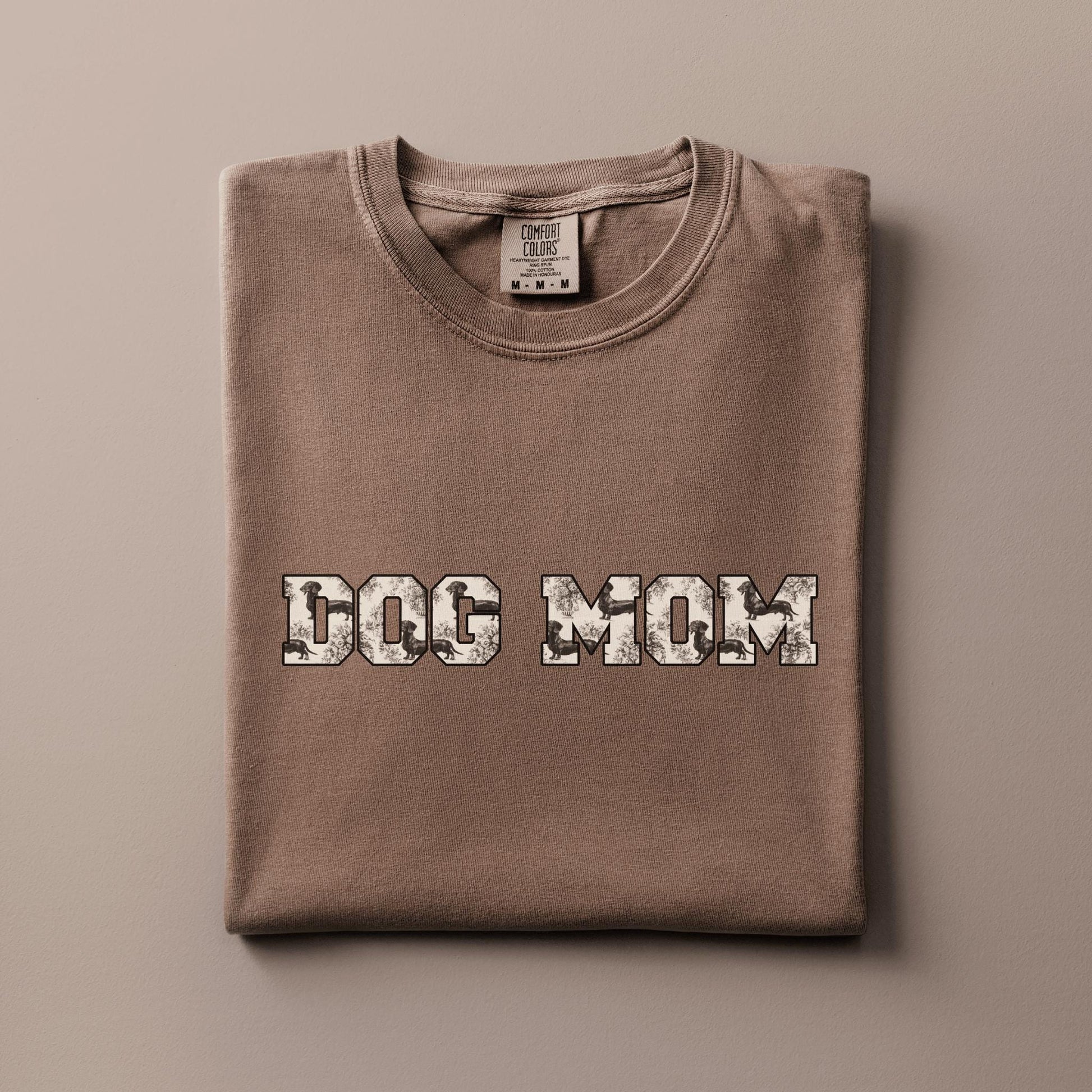 Trendy Dog Graphic Comfort Color T-shirt Wiener Dog Mom Funny Gift for Dachshund Casual Tee Oversized Garment Dyed Pet Dog Walking Shirt